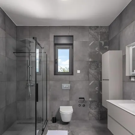 New! Luxury Alta & Montira Two Heated Pool