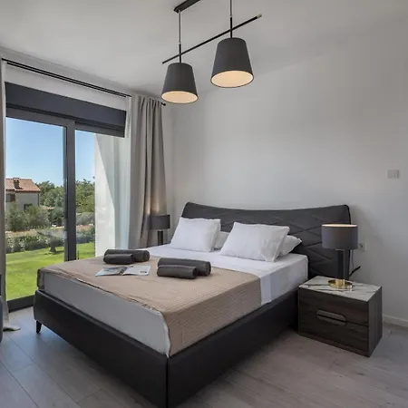 Villa New! Luxury Alta & Montira Two Heated Pool Juršići