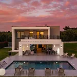 New! Luxury Alta & Montira Two Heated Pool *