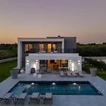 New! Luxury Alta & Montira Two Heated Pool Vila