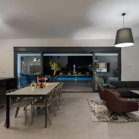 New! Luxury Alta & Montira Two Heated Pool *