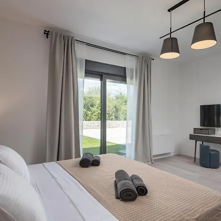 New! Luxury Alta & Montira Two Heated Pool * Juršići
