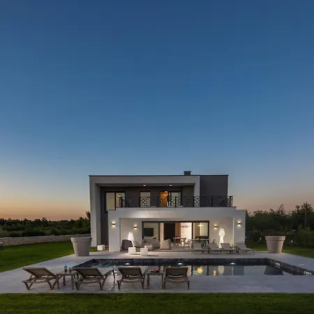 Vila New! Luxury Alta & Montira Two Heated Pool